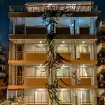 Defne Hotel 3*