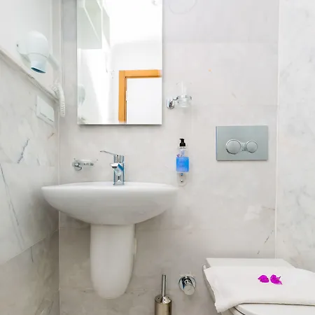 黛菲酒店 酒店 3*