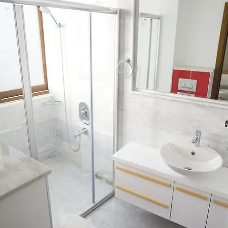 Hotel Defne 3*